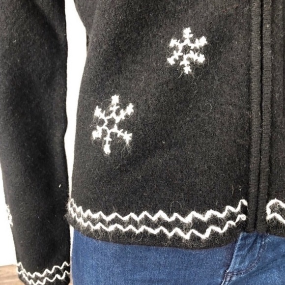 Bula storm wool Cardigan with Snowflake Pattern - Picture 7 of 12